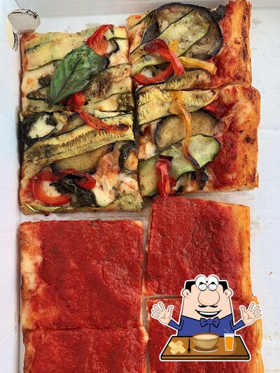 Platti al Tomato Pizza