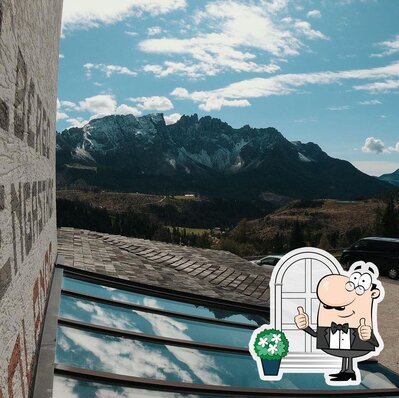Goditi la vista dagli esterni di Albergo Jolanda