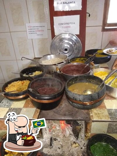 Comida em Restaurante Tia Túnica