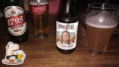 Muxima's Bar e Restaurante serve uma opção de cervejas