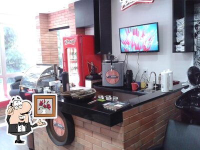 Veja imagens do interior do Barbearia da Barra