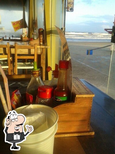 Veja imagens do interior do Restaurante Brotos e Coroas