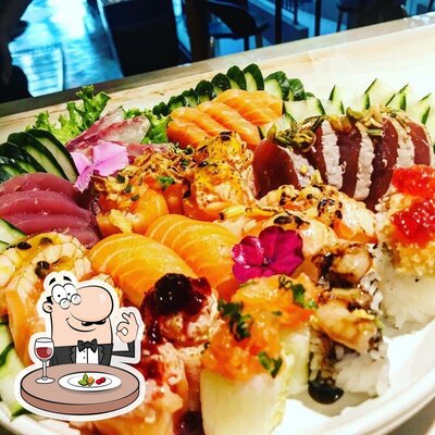 Platos en Ebisu Sushi Bar