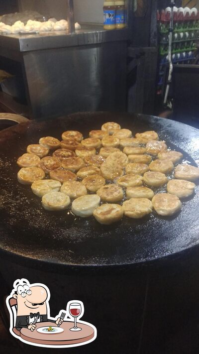 Food at Madurai nei bun parotta (மதுரை பன் பரோட்டா)