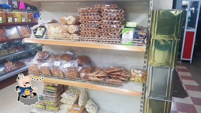 Meals at Famous Bakery - Aloor