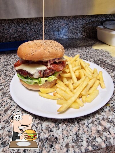 Concediti un bell'hamburger al ristorante Frankie's Pista Giaccio