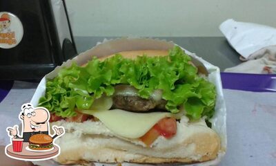 Experimente um dos hambúrgueres disponíveis no Pastel do galego