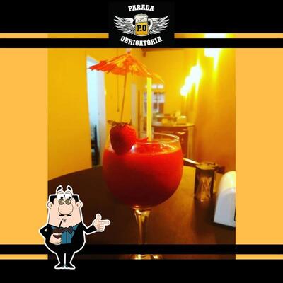 Desfrute de uma bebida no Bar Parada Obrigatória