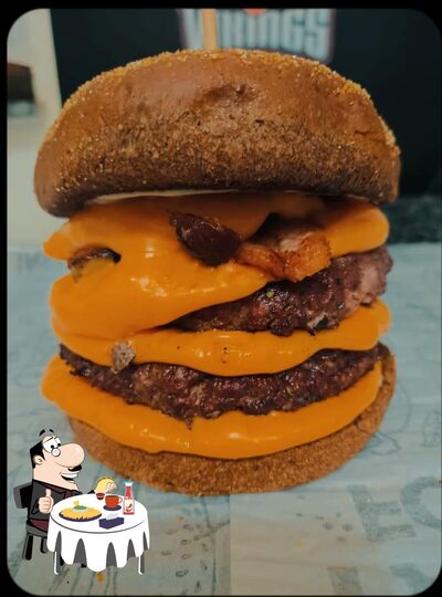 Delicie-se com um hambúrguer no Vikings Burger Cuiabá