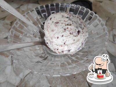 Gelato Factory provides a selection of sweet dishes