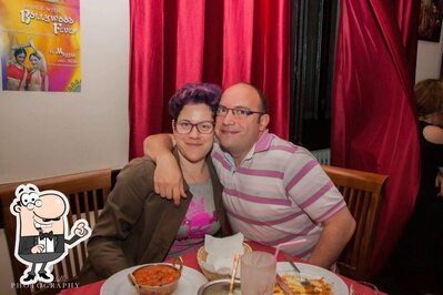 Siediti a un tavolo di Ristorante indiano a Lozza Varese