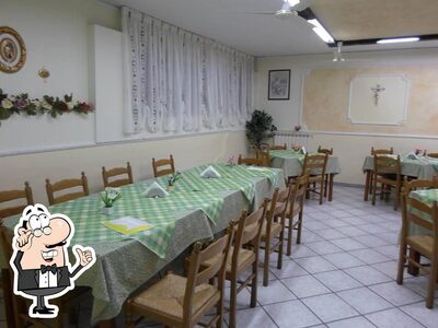 Dai un'occhiata agli interni di Pizzeria Il Buongustaio