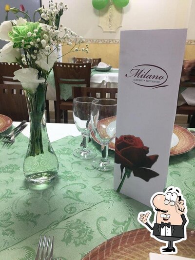 Siediti a un tavolo di Albergo Ristorante Pizzeria Belvedere