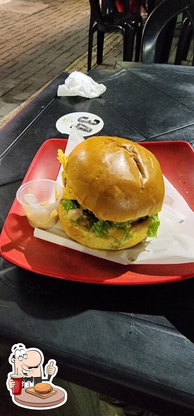 Delicie-se com um hambúrguer no Bonna Massa