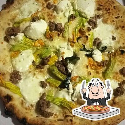 A Pizzeria Da Gennaro, puoi assaggiare una bella pizza