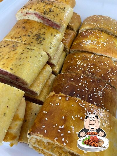 Comida em Estação Café