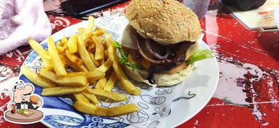 Delicie-se com um hambúrguer no Rei do Macarrão - Taguatinga