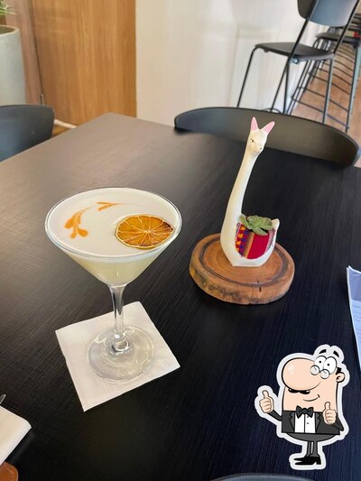 Kay Pacha serve uma variedade de bebidas
