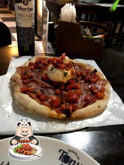 Platos en VentiSette Pizzeria