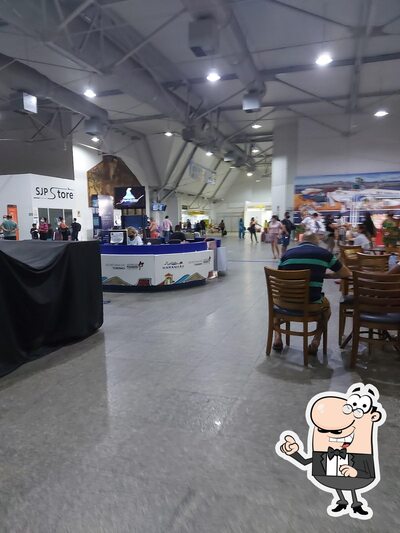 O interior do Arte sushi