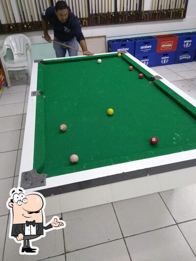 O interior do Bilhar e Bar Taco de Ouro