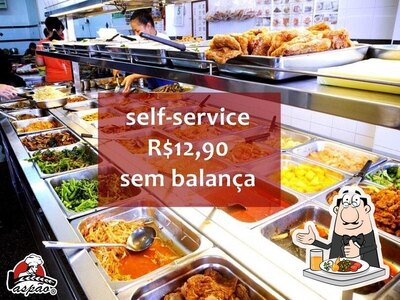 Platos en Vasdeli Delicatessen