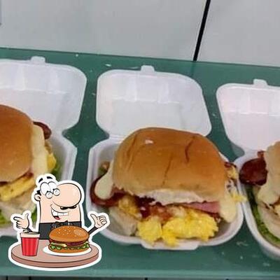 Cantinho do Lanche provê uma gama de opções para os amantes dos hambúrgueres