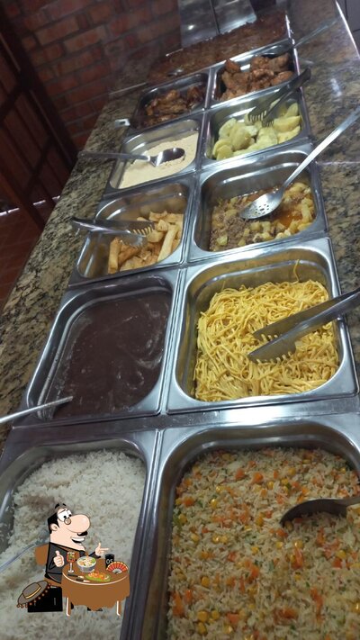 Comida em Restaurante Rota da Amizade