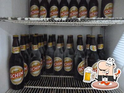 Peça um copo de cerveja leve ou escura