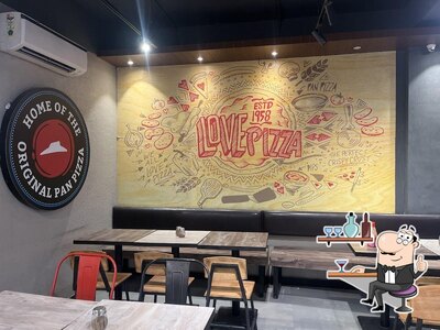 The interior of Pizza Hut Parvathi Nagar, Bellary