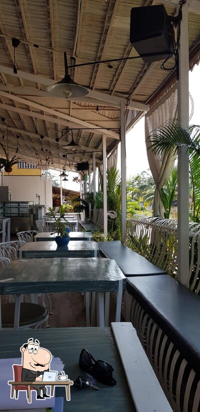 The interior of Base Morjim