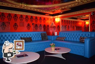 Découvrez l'intérieur de CLUB "SELECT" (Bruxelles)