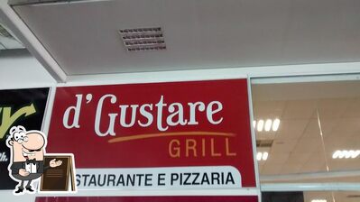 O exterior do D' Gustare Grill