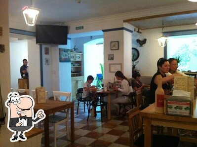 The interior of Trattoria Pesto Azzurro