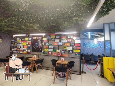 The interior of Al Baik.com