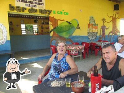 Veja imagens do interior do Restaubar - Ostra e Cataia