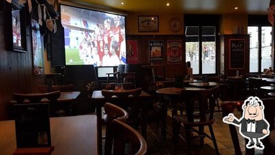 Découvrez l'intérieur de Pub Le Bordeaux