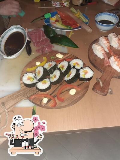{Restaurant_name} ha disponibilità di piatti di sushi