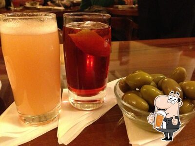 Goditi una birra con la cena