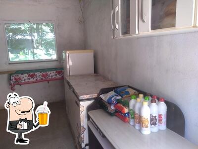 Você pode desfrutar de uma bebida do menu