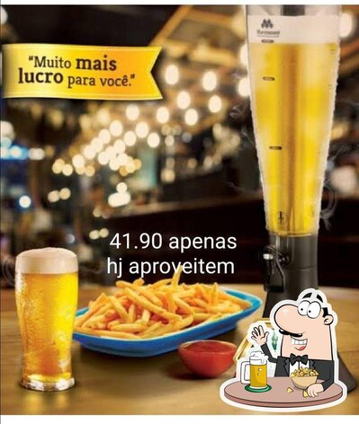 Choperia Chaplin serve uma gama de cervejas