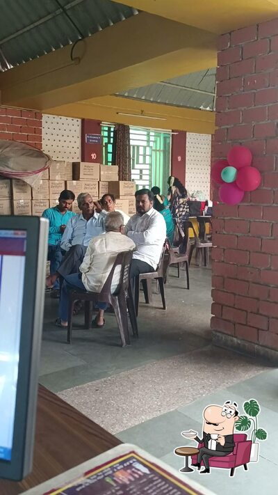 The interior of Hotel Ananyaa हॉटेल अनन्या