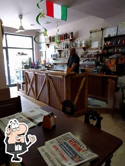 Gli interni di Country Bar