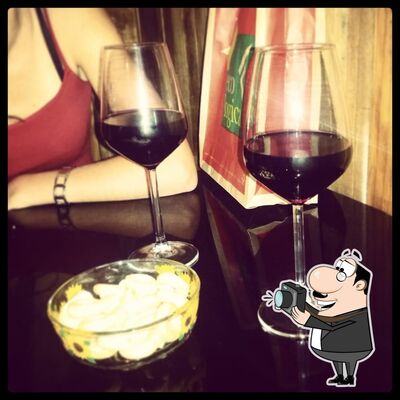 Vino&Vinile serve un'ampia gamma di cose da bere