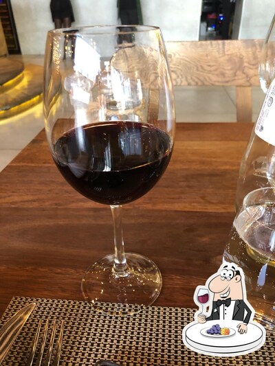 Dégustez un verre de vin à la fin de votre dure journée
