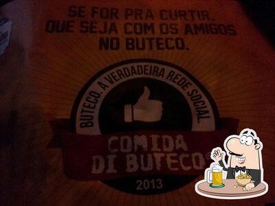 Você pode tomar uma tulipa de cerveja leve ou escura