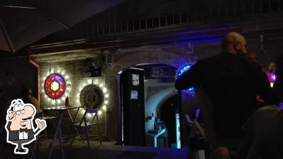 Siediti a un tavolo di MOCC di Massimo Cipriani