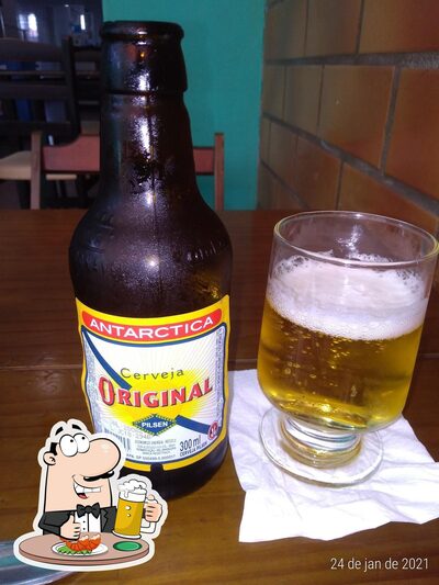 Você pode tomar uma tulipa de cerveja leve ou escura