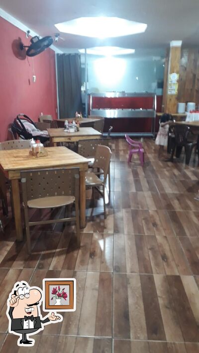 O interior do Império do bolo e restaurante