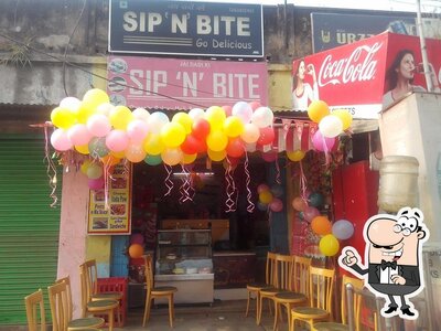 Check out how SIP 'N' BITE looks inside